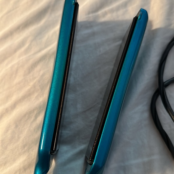 Con air flat iron rectangular shape used works - Picture 3 of 9